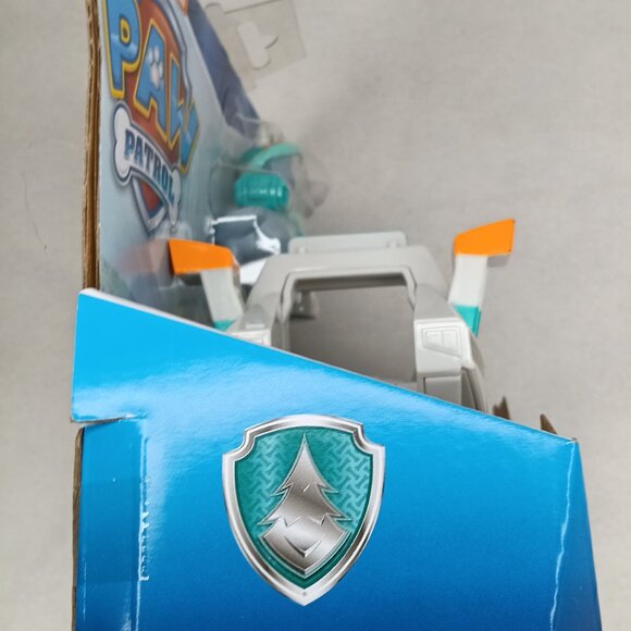 Nickelodeon PAW PATROL EVEREST SNOW PLOW Vehicle With Figure NIP - Picture 5 of 6
